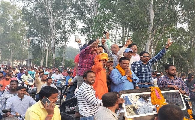 बरकट्ठा में बगावत पर उतरे भाजपा के पूर्व विधायक, पार्टी छोड़ निर्दलीय चुनाव लड़ने का किया ऐलान