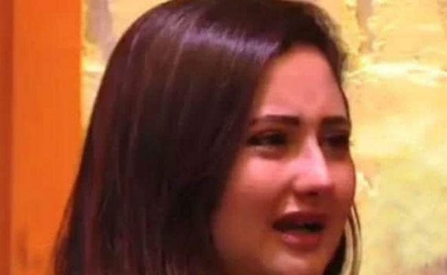 Bigg Boss 13 : अरहान खान के बाहर होते ही फूट-फूटकर रो पड़ी रश्मि देसाई, VIDEO