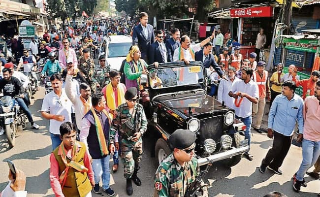 विस चुनाव: झारखंड की हॉट सीट बन जमशेदपुर पूर्वी, भाजपा से रघुवर, कांग्रेस से गौरव, झाविमो से अभय व निर्दलीय सरयू ने ठोके ताल