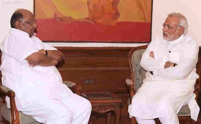 महाराष्ट्र में सियासी घमासान के बीच PM मोदी से मिलने पहुंचे शरद पवार