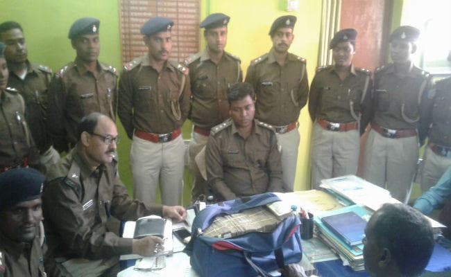 झारखंड विस चुनाव : चैनपुर में भाजपा के प्रचार वाहन से 29 लाख 98 हजार रुपये जब्त