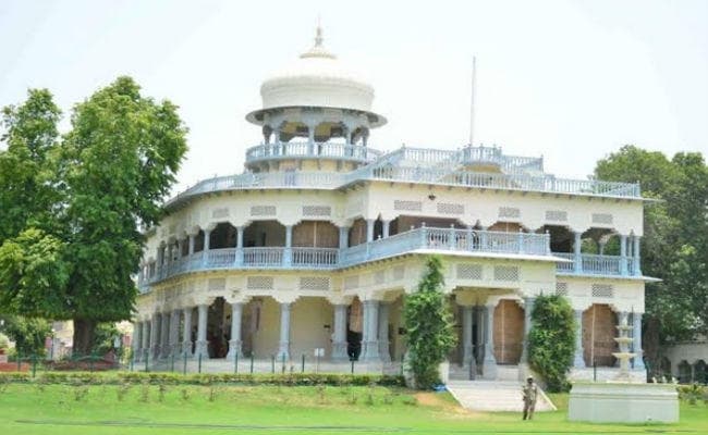 पंडित नेहरू की निशानी को नोटिस, करोड़ाें का बकाया गृह कर जमा करने को कहा