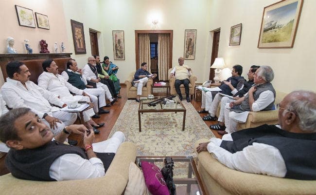 महाराष्ट्र में सरकार : NCP ने कहा- CM को लेकर शिवसेना के साथ 50-50 का फाॅर्मूला