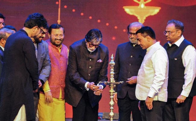 IFFI 2019: अमिताभ बच्चन बोले- देवियों और सज्जनों! उतार-चढ़ाव के हर दौर में समर्थन के लिए शुक्रिया