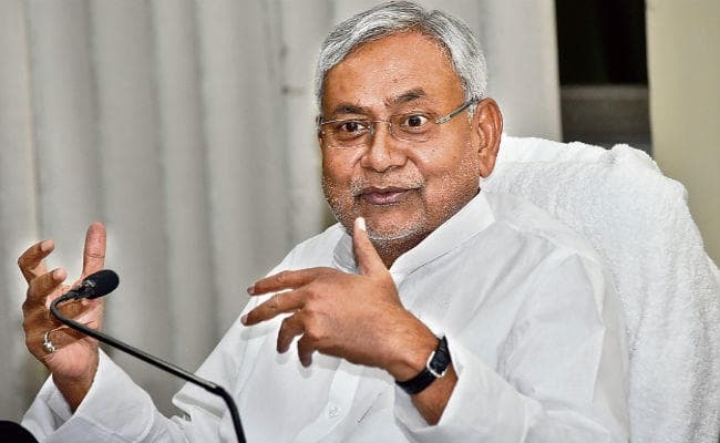 पटना : समीक्षा बैठक में सीएम ने दिया निर्देश, भूमि विवाद सुलझाने को थानेदार से लेकर एसपी-डीएम तक हर सप्ताह करें बैठक