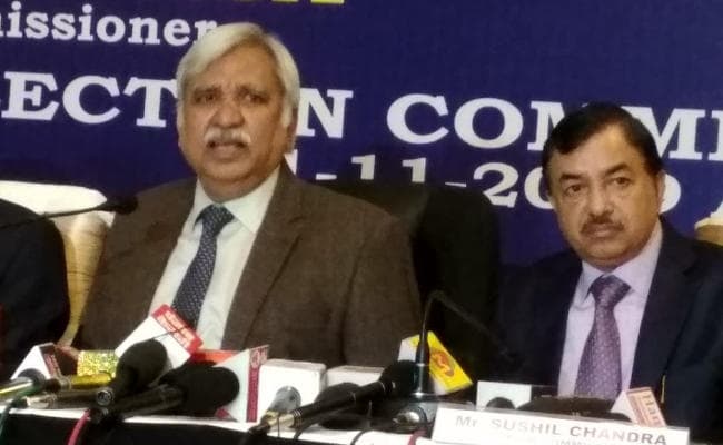 केंद्रीय मंत्री जावड़ेकर के बयान पर मांगी विस्तृत रिपोर्ट, शहरों में कम मतदान पर चुनाव आयोग ने कही यह बात