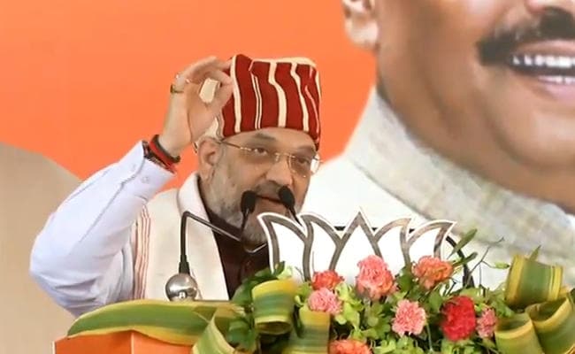लोहरदगा में कांग्रेस पर बरसे अमित शाह, बोले : 70 साल में कुछ नहीं किया, 5 साल में भाजपा ने बहायी विकास की गंगा