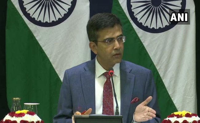 गिरफ्तार किये गये दोनों भारतीयों को बगैर नुकसान पहुंचाये वापस करे पाकिस्तान : भारत