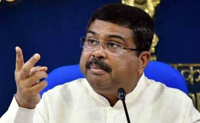 धर्मेंद्र प्रधान ने कहा, सरकारी कंपनियों को अधिक पेशेवर बनाने के लिए लिया गया हिस्सेदारी बेचने का फैसला