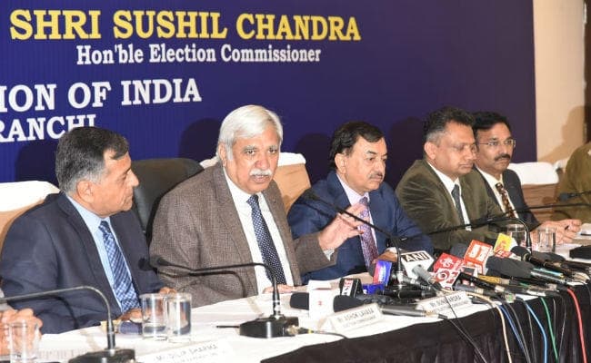 झारखंड : मुख्य चुनाव आयुक्त सुनील अरोड़ा के विधानसभा चुनाव की तैयारियों की समीक्षा की