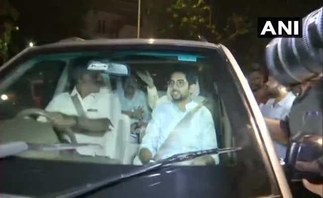 मुंबईः उद्धव ठाकरे और आदित्य ने रात में शरद पवार से की मुलाकात, आज हो सकता है सरकार गठन का ऐलान