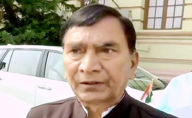 शिक्षा मंत्री ने माना कि नौकरियों की संख्या सीमित है, उम्मीदवारों की संख्या बढ़ रही है, कहा...