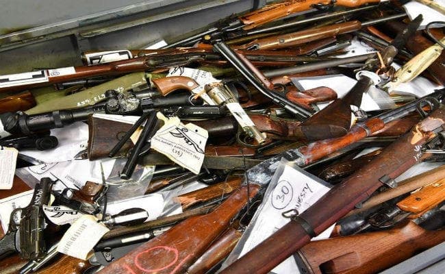98 ने नहीं जमा किये हथियार, मांगा जवाब, सुनवाई के बाद लाइसेंस रद्द