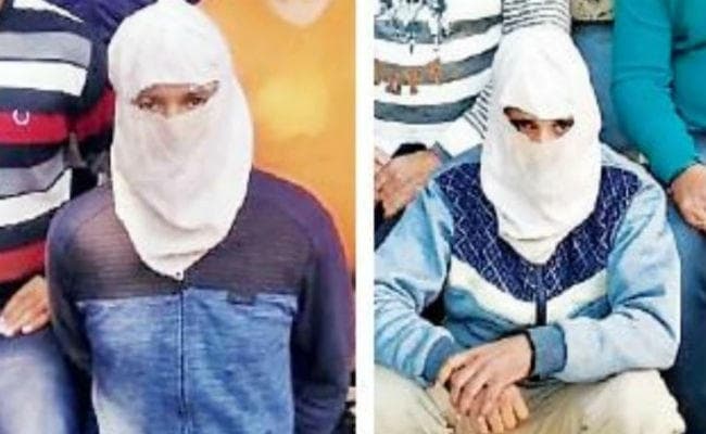 हथियारों की डीलिंग के दौरान दो गिरफ्तार