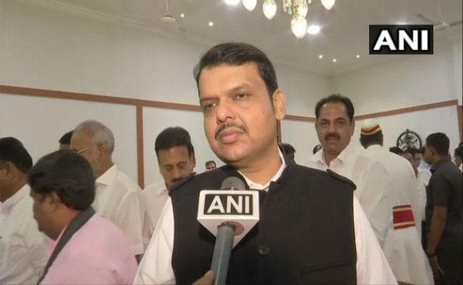 महाराष्ट्र में तड़के 5:47 बजे हटाया गया राष्ट्रपति शासन, भाजपा-एनसीपी सरकार ने संभाला प्रभार