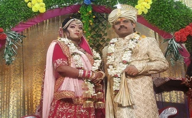 सात फेरों के बाद हरियाणा के राज्यपाल की बहू बनी रेणु, शादी देखने के लिए उमड़ी लोगों की भीड़