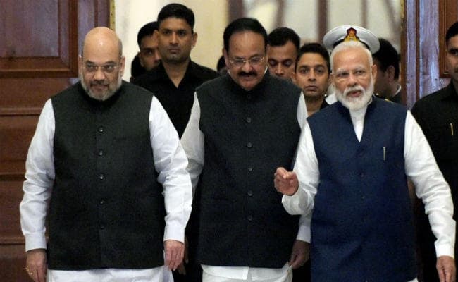 पीएम मोदी ने LG और राज्यपालों से की अल्पसंख्यक और वंचित समुदायों के उत्थान पर काम करने की अपील