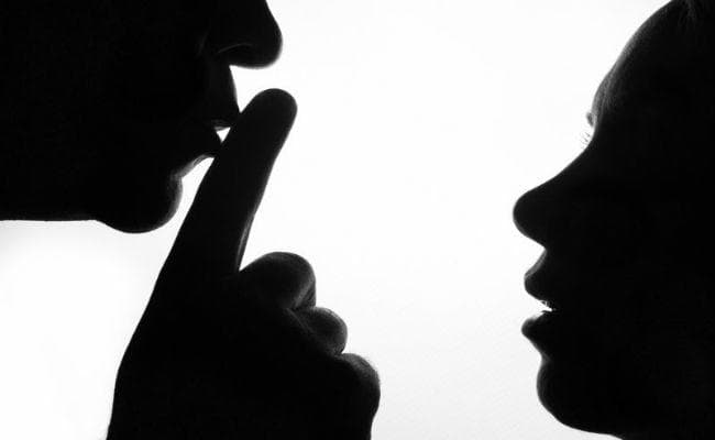 युवती संग यौन उत्पीड़न