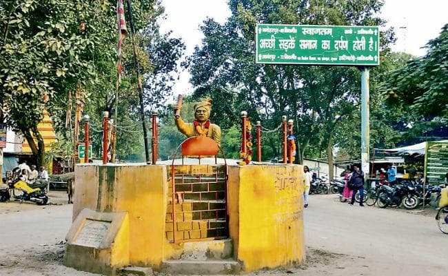 कोलेबिरा विधानसभा: सजा के कारण एनोस को छोड़नी पड़ी सीट कोलेबिरा से बेटी को चुनाव मैदान में उतारा