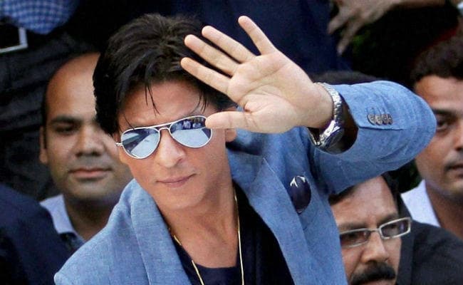 बॉलीवुड को ''किंग खान'' की वापसी का इंतजार