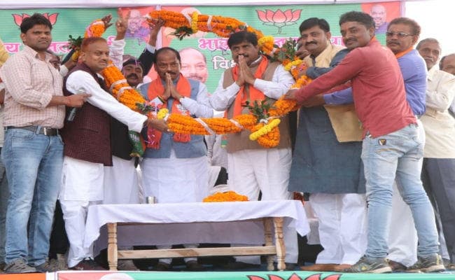 गढ़वा में मुख्यमंत्री रघुवर दास ने कहा, केंद्र और राज्य में स्थायी सरकार बनने के बाद दिख रहा विकास