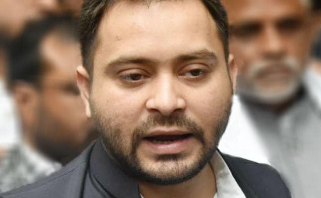 महाराष्ट्र के राजनीतिक संकट को लेकर तेजस्वी ने बीजेपी पर बोला हमला, कहा...