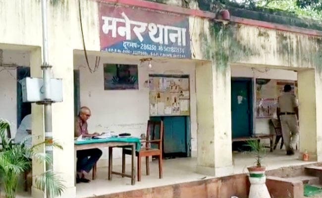 घर में अकेली सोता देख कर दत्तक पुत्री के साथ किया दुष्कर्म, कहा- तुम मेरी सगी बेटी नहीं