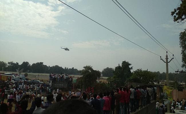 चियांकी एयरपोर्ट मैदान में उमड़ा जनसैलाब, धूल के गुबार से भरी रांची-डाल्टनगंज रोड