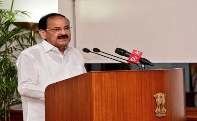 26/11 मुंबई आतंकी हमला: उपराष्ट्रपति ने पीड़ितों को किया याद, कहा-शहीदों का बलिदान नहीं भूलेगा देश