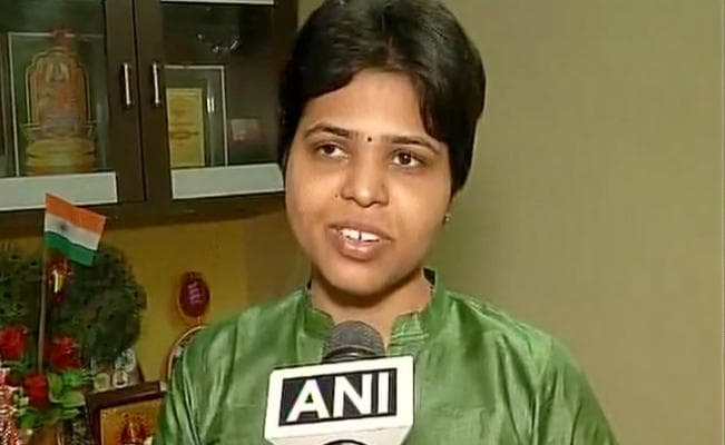 भगवान अयप्पा के दर्शन करने सबरीमला पहुंचीं तृप्ति देसाई