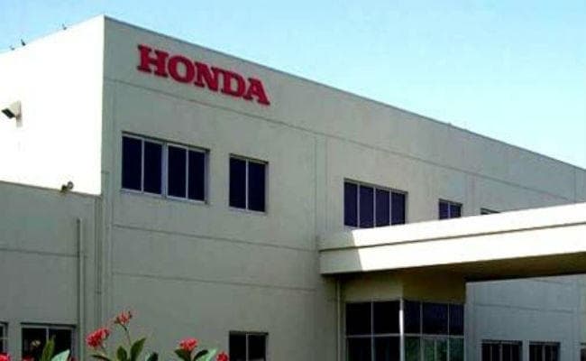 होंडा मोटरसाइकिल, डैमलर के शोरूम फिर खुले, बीएमडब्ल्यू, वाहन कलपुर्जा कंपनियों के संयंत्र भी चालू