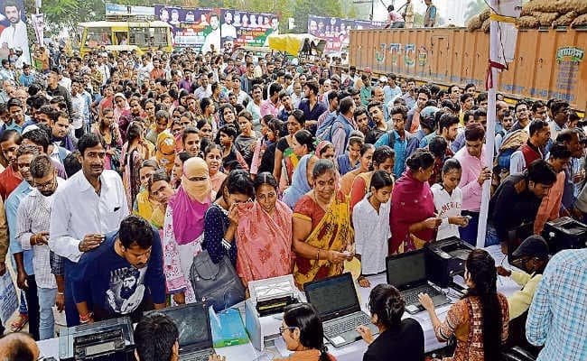 सस्ता प्याज :45 काउंटरों से 1.20 लाख किलो प्याज की हुई बिक्री