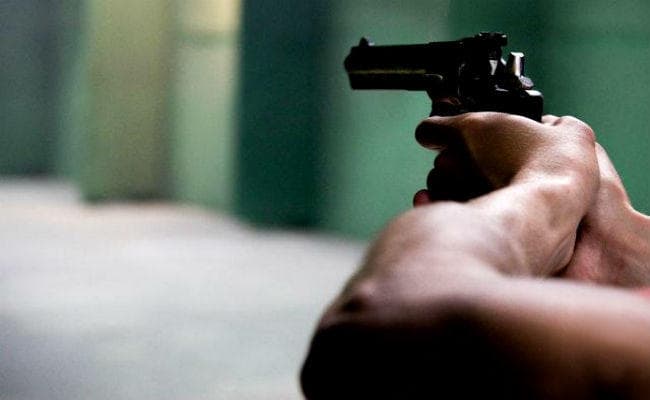 बक्सर सेंट्रल जेल की सुरक्षा में चूक, अपराधियों ने सुरक्षाकर्मियों पर चलायी गोली, होमगार्ड घायल