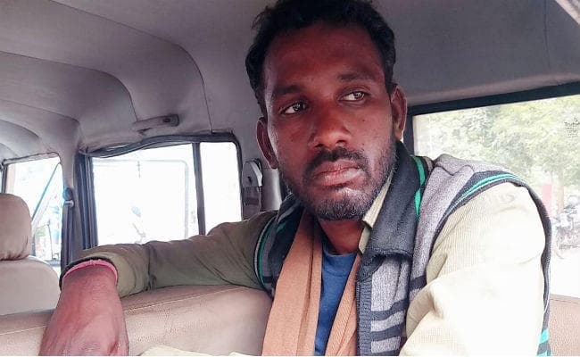 सनकी पति ने पत्नी को कुल्हाड़ी से काटा, हालत गंभीर