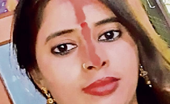 मोकामा : धनबाद की वार्ड पार्षद की पुत्री की हत्या, पति का किसी महिला से अवैध संबंध का आरोप