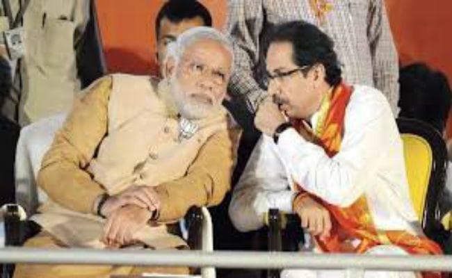 उद्धव ठाकरे ने पीएम को किया फोन, दिया शपथ ग्रहण में आने का न्योता, मोदी ने दी बधाई