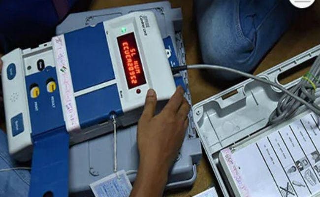 पश्चिम बंगाल उपचुनाव: तृणमूल ने जीती सभी तीन सीटें, भाजपा को जोरदार झटका