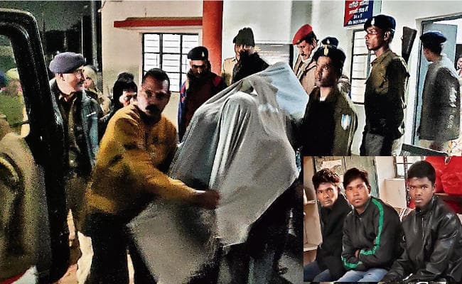 शर्मनाक : दोस्त के साथ बस स्टॉप पर बैठी थी लॉ की छात्रा, खेत में उठा ले गये आरोपी, किया गैंग रेप, 12 गिरफ्तार