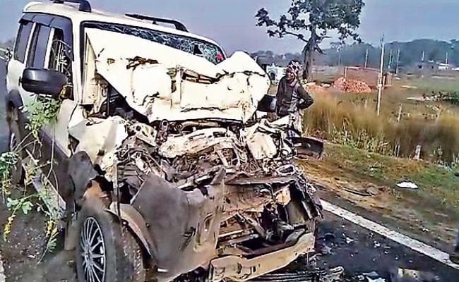 जामताड़ा : सड़क दुर्घटना में दो झाविमो नेता की मौत