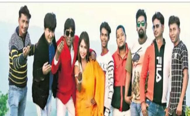 झारखंड में गूंज रहे चुनावी गीत:झंडा हम लहरायेंगे...हेमंत को जितायेंगे, हम जोड़ी बनायेंगे...भाजपा को जीतायेंगे