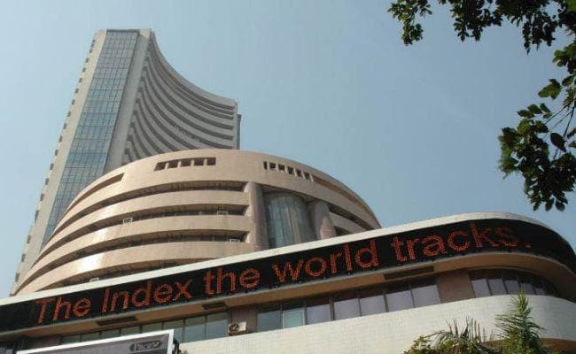 GDP आंकड़े आने से पहले सेंसेक्स 336 अंक लुढ़का