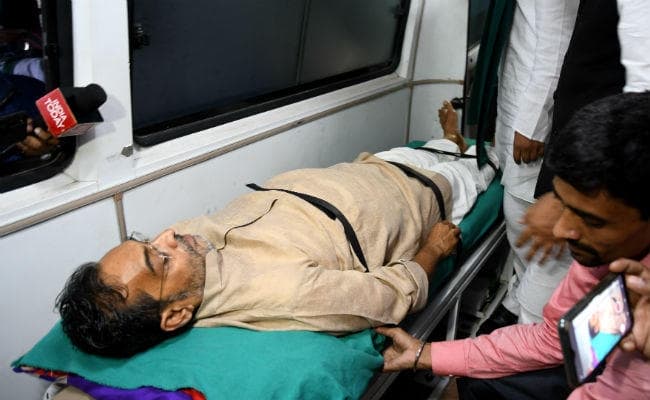 प्रशासन ने उपेंद्र कुशवाहा को पीएमसीएच में भर्ती कराया, सड़क पर उतरे कार्यकर्ता, शिक्षा मंत्री बोले...