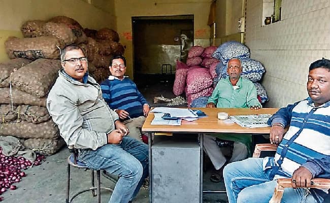 रांची : सात थोक प्याज बिक्रताओं के स्टॉक की जांच