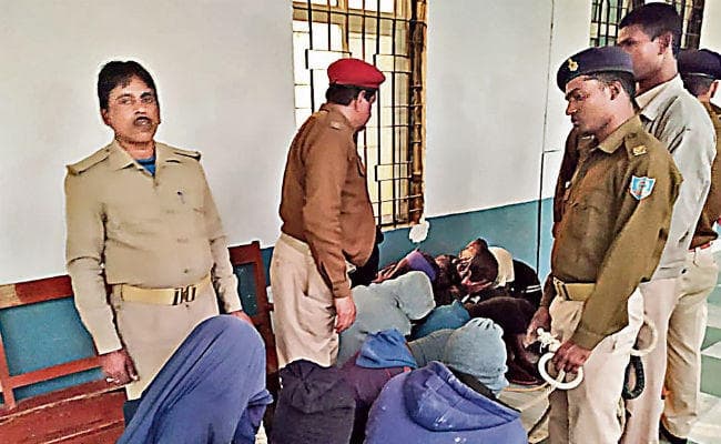 लॉ की छात्रा के साथ गैंग रेप मामला : एफएसएल भेजे जायेंगे छात्रा के कपड़े, ब्लड सैंपल की होगी जांच, अक्षय ने ट्वीट कर जताया दुख