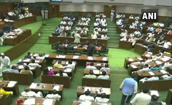 महाराष्ट्रः कल होगा स्पीकर का चुनाव, कांग्रेस ने नाना पटोले तो बीजेपी ने किशन कथोरे को उतारा