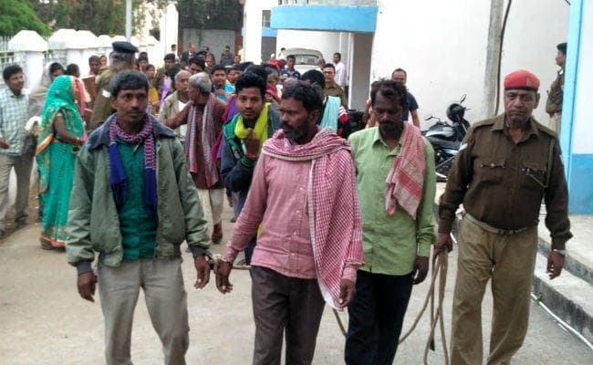 जमीन विवाद में हुई थी हत्या, दुमका की अदालत ने 23 आरोपियों को सुनायी आजीवन कारावास की सजा