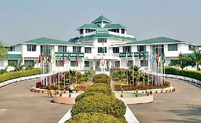 Jharkhand News: BAU रांची में बिना टेंडर निबटाये ही हो रही है सामान की खरीदारी, जानें क्या है मामला