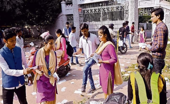 पीयू छात्र संघ चुनाव में कौन होगा मुकाबले में, फैसला आज