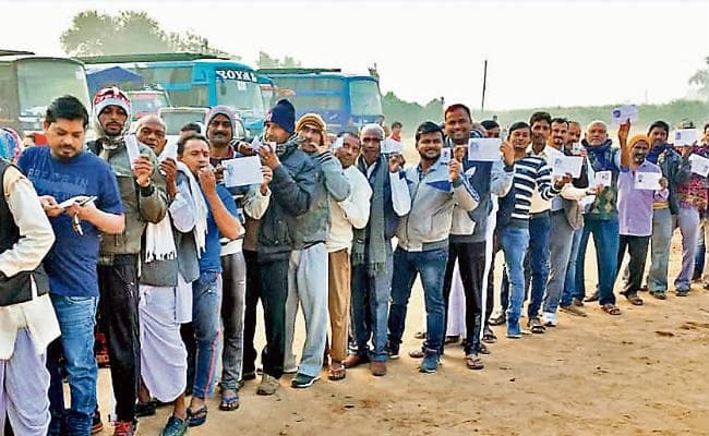 गढ़वा विधानसभा क्षेत्र : गांव के मतदाताओं में दिखा ज्यादा उत्साह