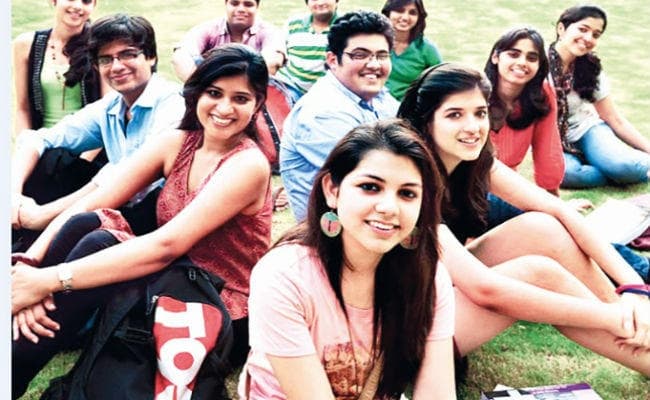 विदेश जाने से पहले  क्लियर कर लें ये टेस्ट, नहीं तो पड़ चक्कर में